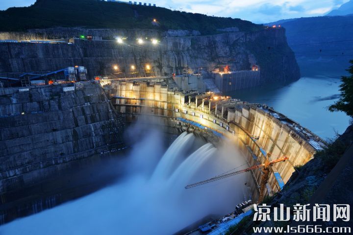 溪洛渡水電站導流洞裂縫修補工程